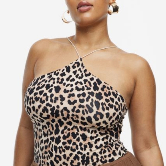 H&M Tops - 🐆 H&M Leopard Print Bodysuit